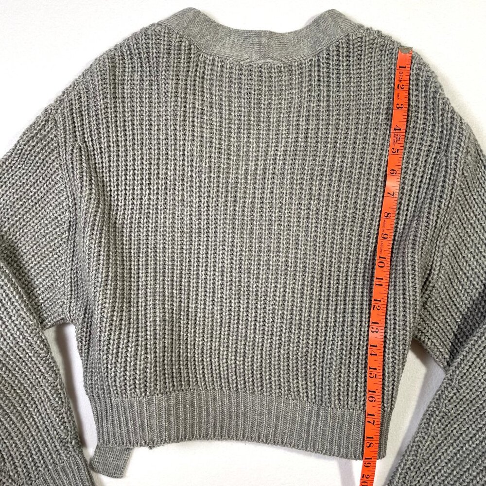 H&M Divided Ribbed Knit Wrap Cardigan Sweater Size M Gray Cropped - Picture 7 of 14